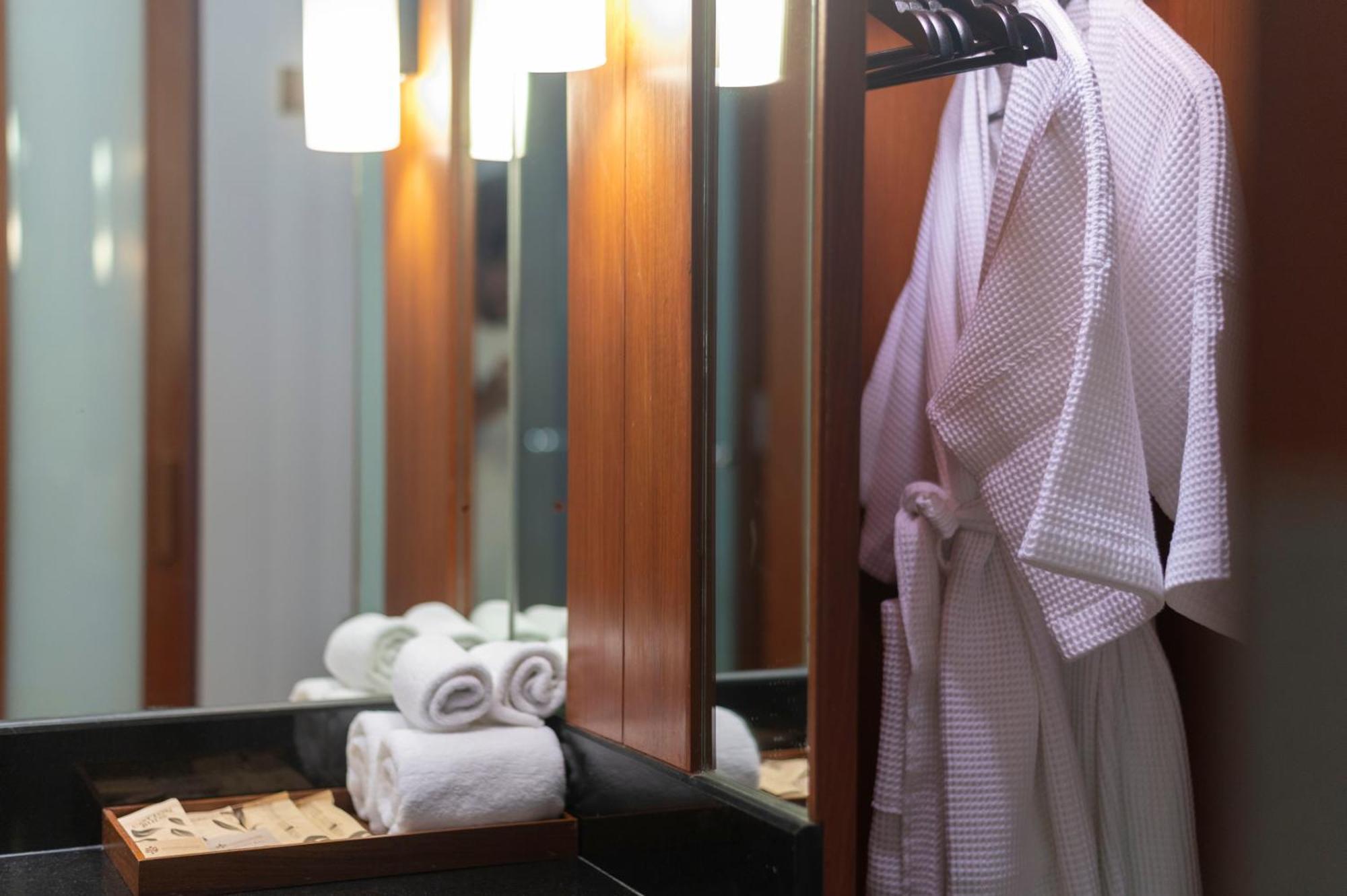 Woodlands Suites Serviced Residences - Sha Extra Plus Pattaya Zimmer foto